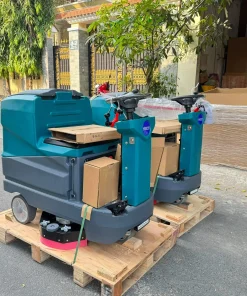 Xe lau sàn nhà xưởng ngồi lái Kraffer KF80A 02 mâm chà sàn