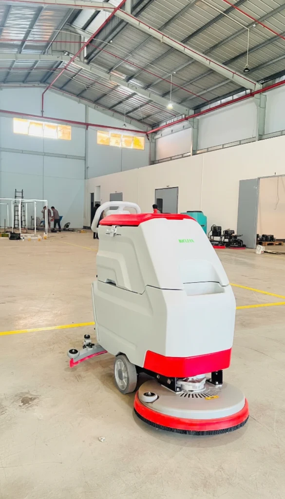 Máy chà sàn liên hợp công nghiệp dùng bình ắc quy HiClean A530